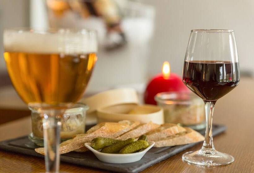 בית מלון כפרי The Originals City, Hôtel Armony, Dijon Sud