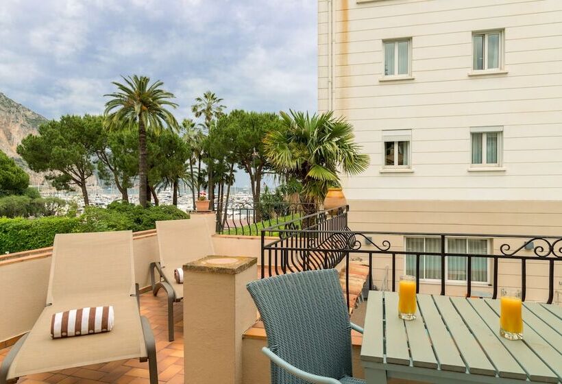 ホテル The Originals City, Hôtel Frisia, Beaulieusurmer