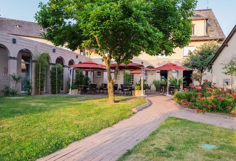 L Ermitage Hotel & Restaurant