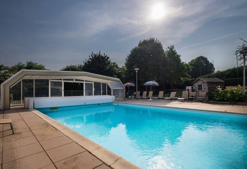 L Ermitage Hotel & Restaurant