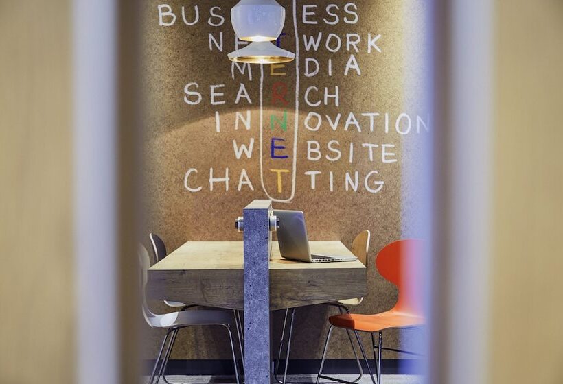 ホテル Ibis Toulon La Seyne Sur Mer