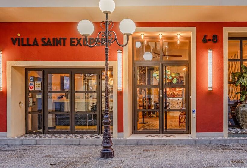 Villa Saint Exupery Beach Hostel