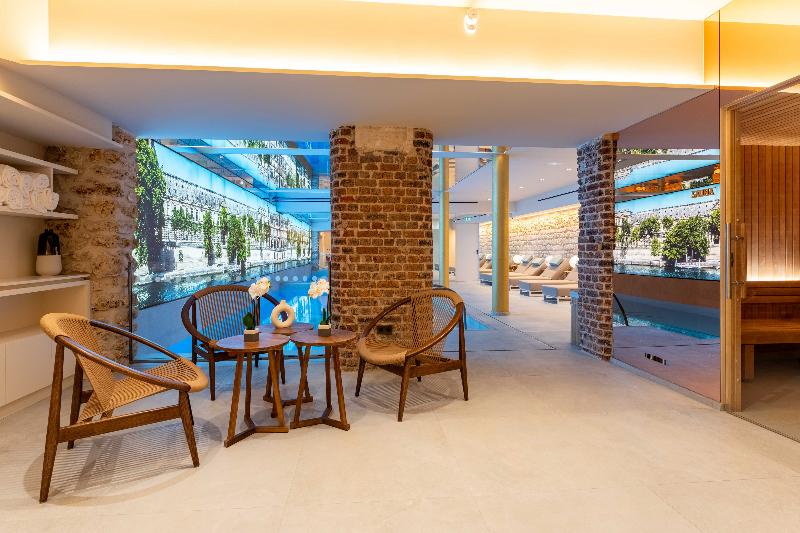 Astra Opera   Astotel