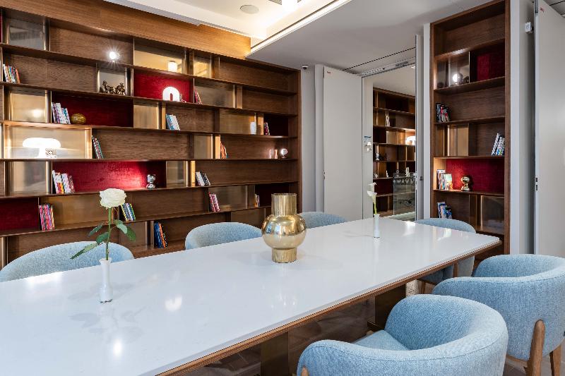 Astra Opera   Astotel