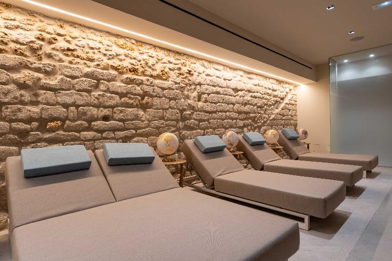 Astra Opera   Astotel