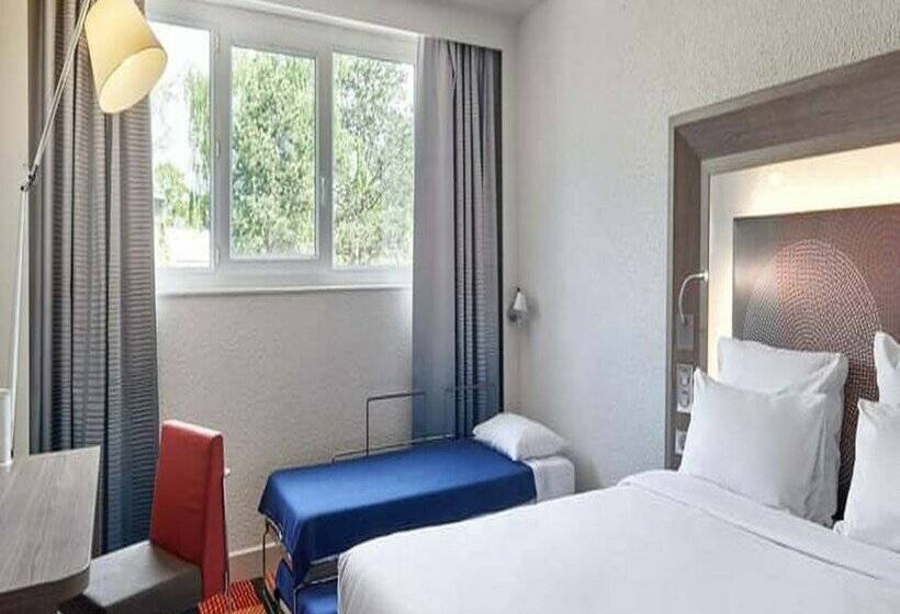 B&B HOTEL Cergy Port