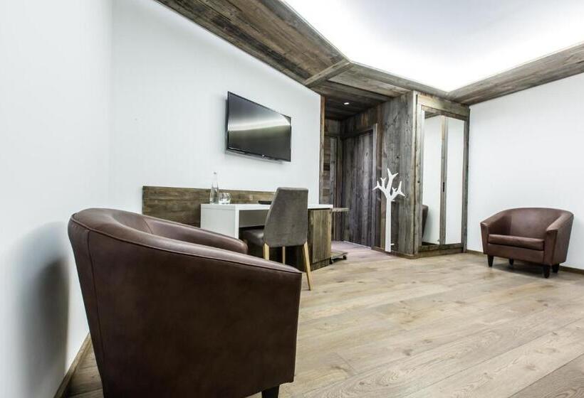 Chalet Hotel Crychar