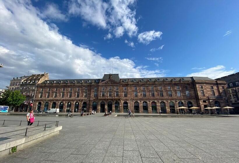 酒店 Clapclap Hôtel, Food & Bar