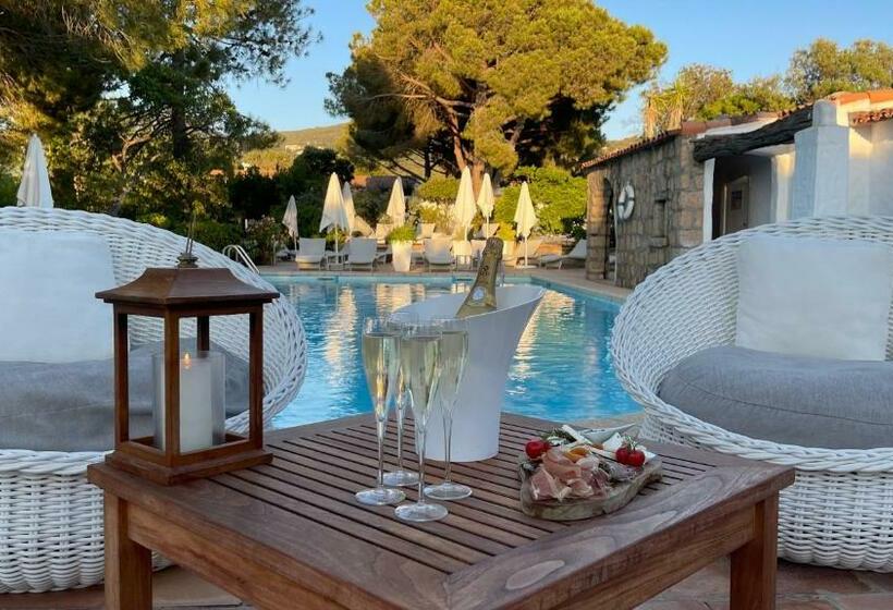 هتل A'mare Corsica - Seaside Small resort