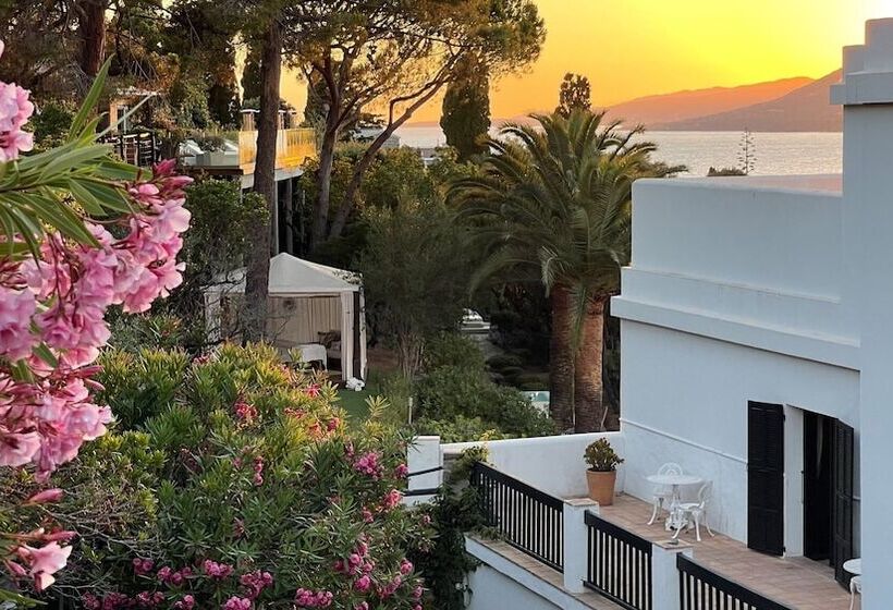 هتل A'mare Corsica - Seaside Small resort