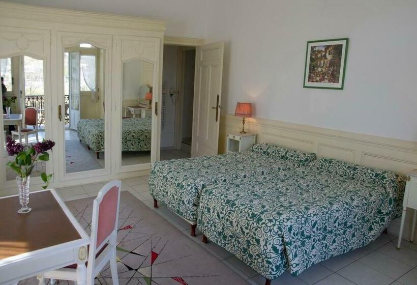 هتل Aux Meublés Du Manoir
