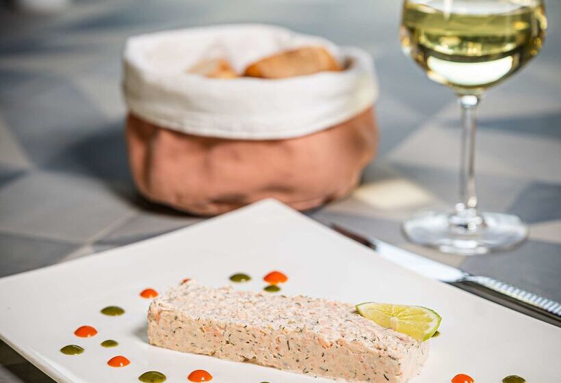 בית מלון כפרי Best Western Le Moulin De Ducey