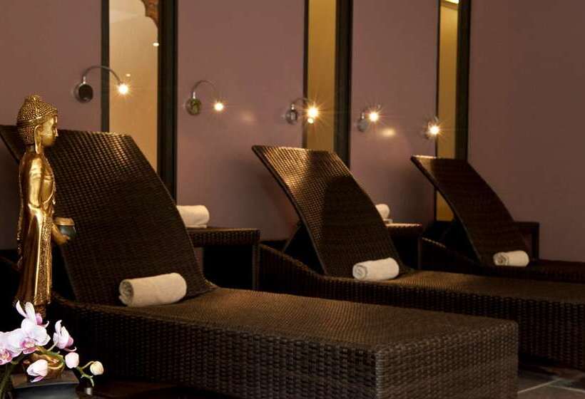 호텔 & Spa Le Grand Monarque, Bw Premier Collection