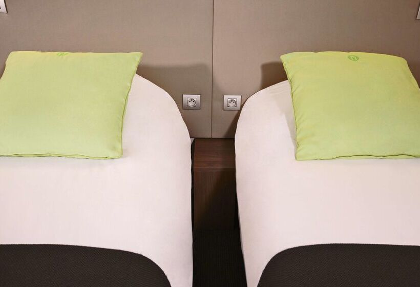 فندق Campanile Chanas