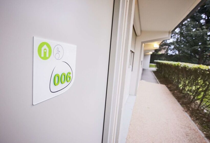 فندق Campanile Chanas