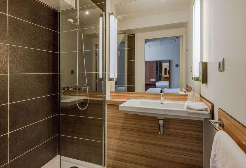 Отель Campanile Chartres Centre   Gare   Cathédrale