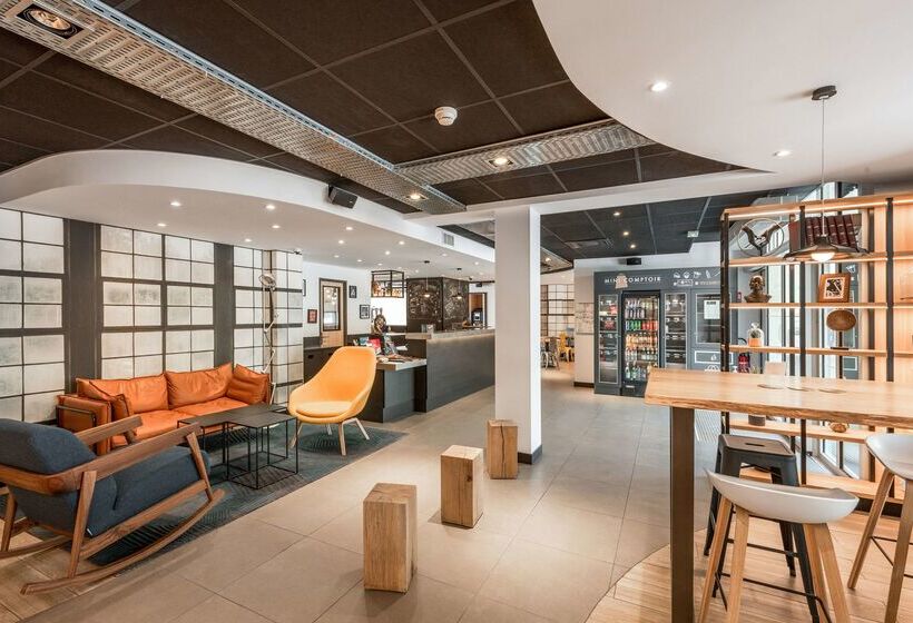 Отель Campanile Chartres Centre   Gare   Cathédrale