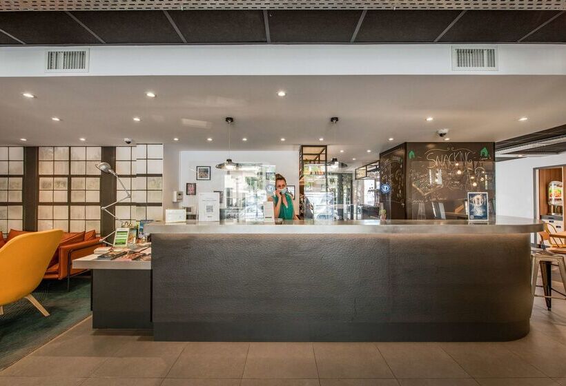 Отель Campanile Chartres Centre   Gare   Cathédrale