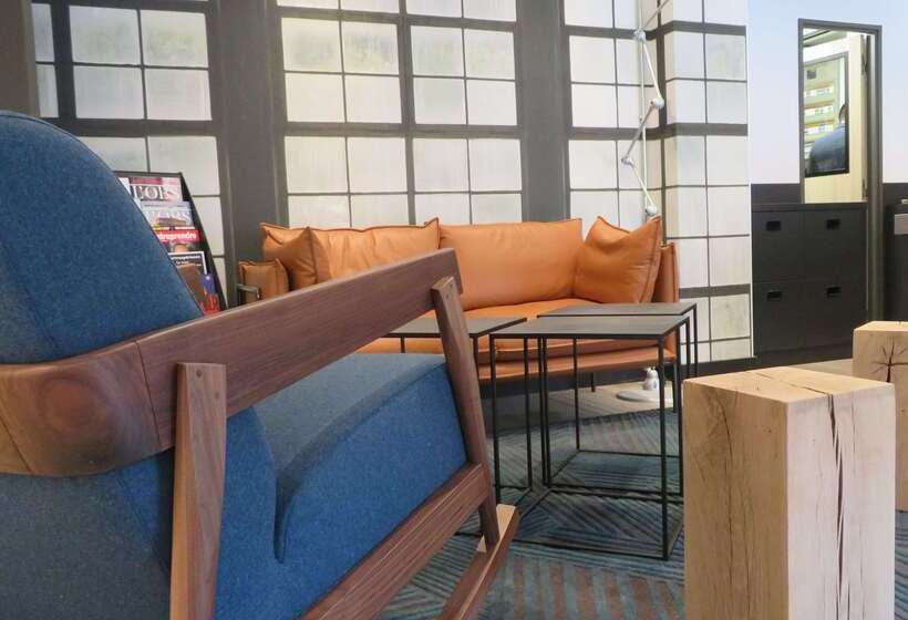 Отель Campanile Chartres Centre   Gare   Cathédrale