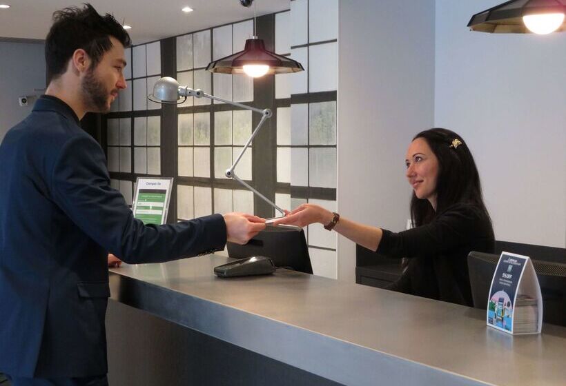 Отель Campanile Chartres Centre   Gare   Cathédrale