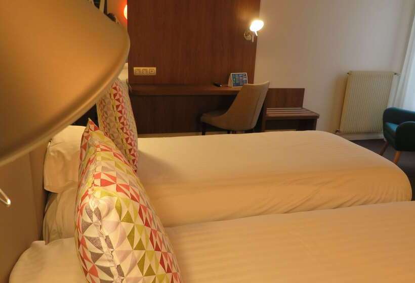 Отель Campanile Chartres Centre   Gare   Cathédrale