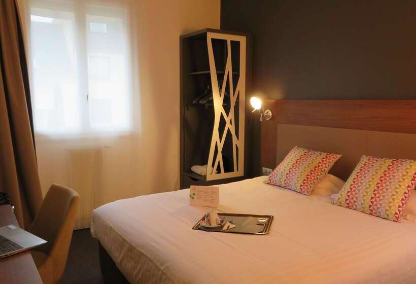 Отель Campanile Chartres Centre   Gare   Cathédrale