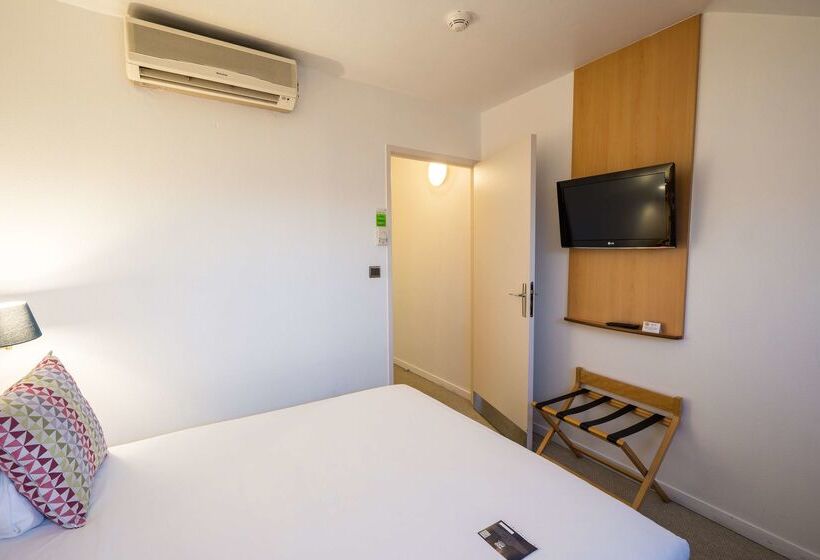 فندق Campanile Montesson Le Vesinet