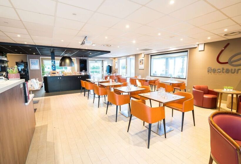 فندق Campanile Montesson Le Vesinet