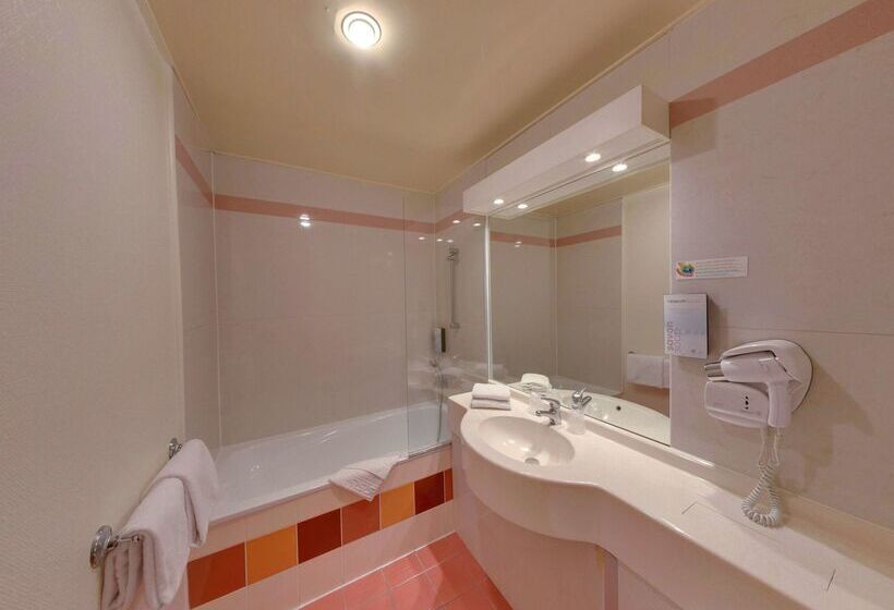 هتل Campanile Orleans Centre  Gare