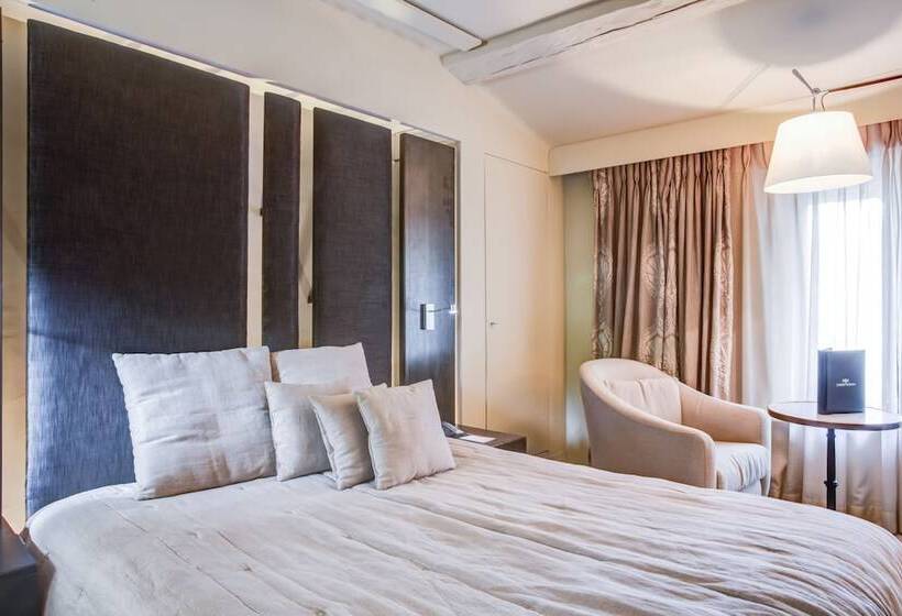 בית מלון כפרי De Mougins