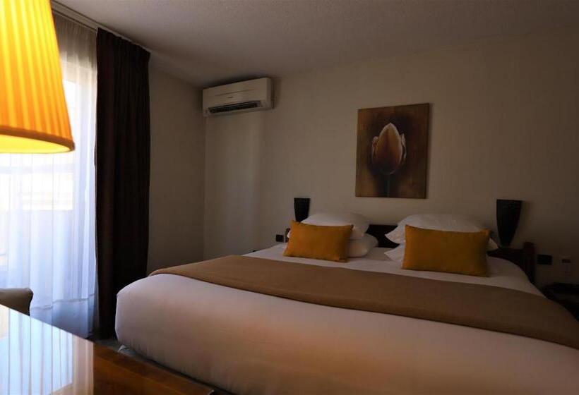 هتل Des Tuileries