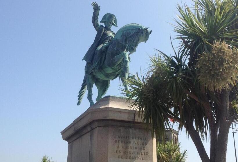 Отель Du Louvre