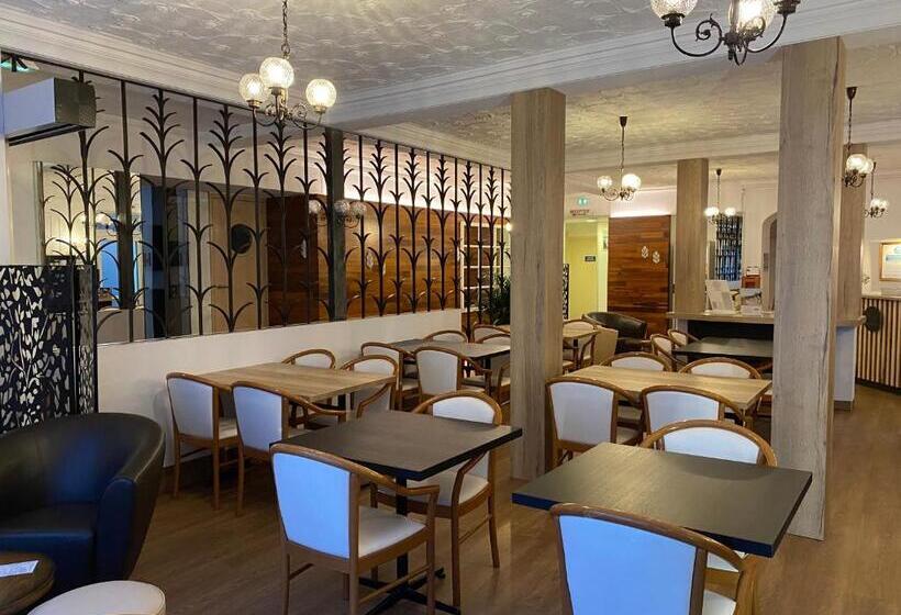 Отель Du Louvre