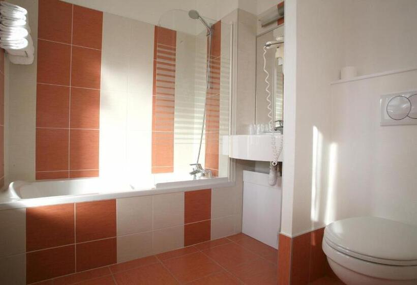 Отель Du Louvre