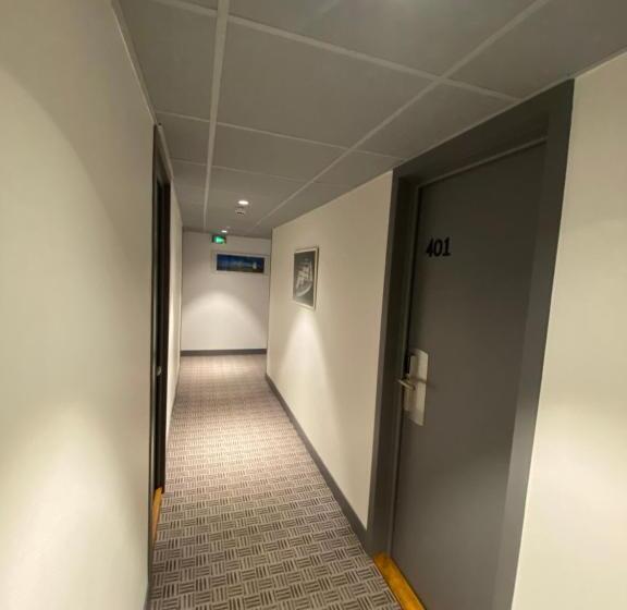 Отель Du Louvre