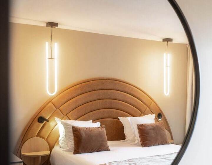 فندق Fahrenheit Seven Courchevel