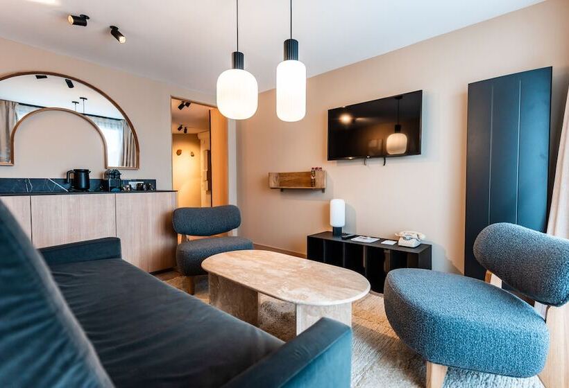 فندق Fahrenheit Seven Courchevel