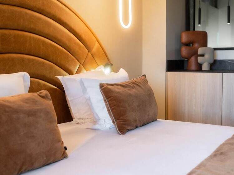 فندق Fahrenheit Seven Courchevel