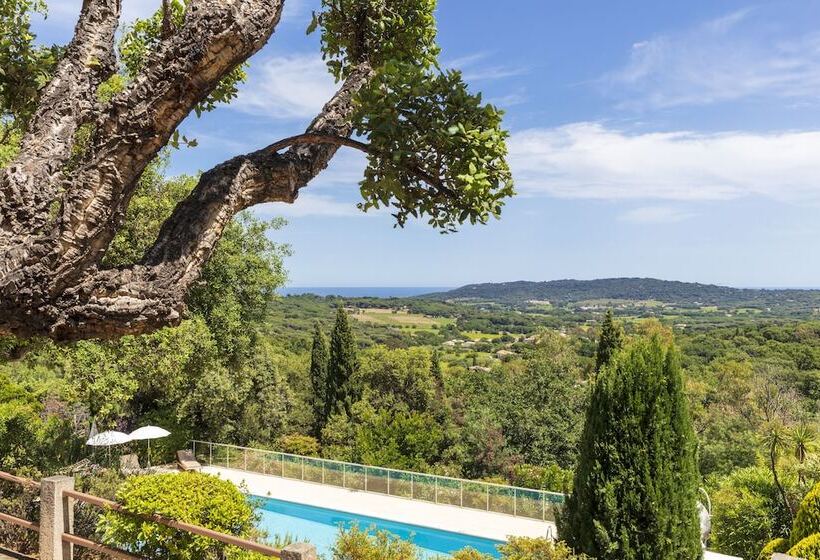 호텔 Hostellerie Le Baou