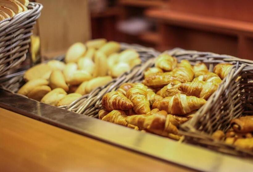 호텔 Le Sacca, Nouvelle équipe