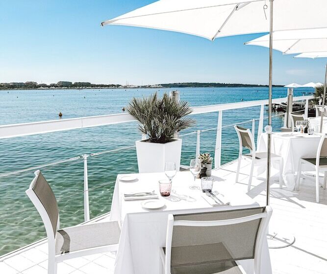 בית מלון כפרי Hôtel Barrière Le Majestic Cannes