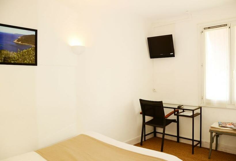 فندق Hôtel L Oustaou