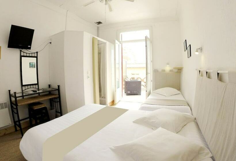 فندق Hôtel L Oustaou