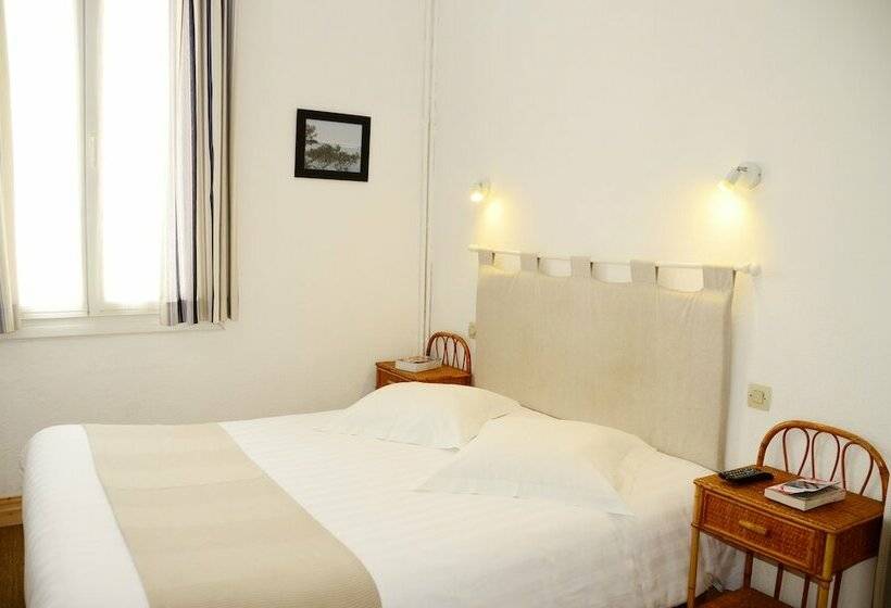 فندق Hôtel L Oustaou