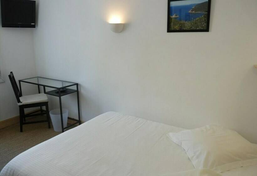 فندق Hôtel L Oustaou