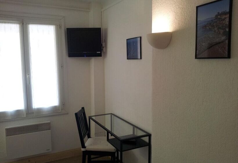 فندق Hôtel L Oustaou