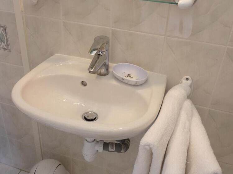 فندق Hôtel L Oustaou