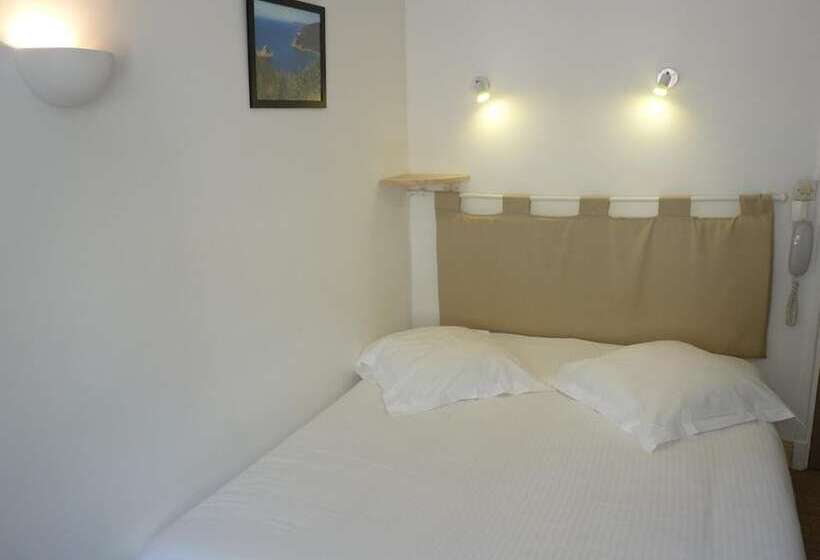 فندق Hôtel L Oustaou