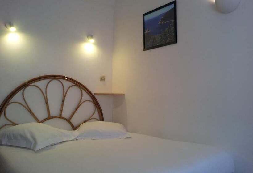 فندق Hôtel L Oustaou