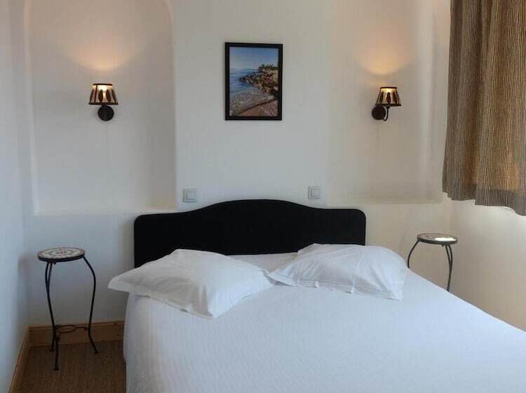 فندق Hôtel L Oustaou